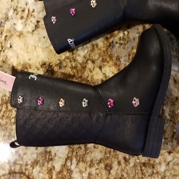 Juicy Couture - Picture 7 of 16